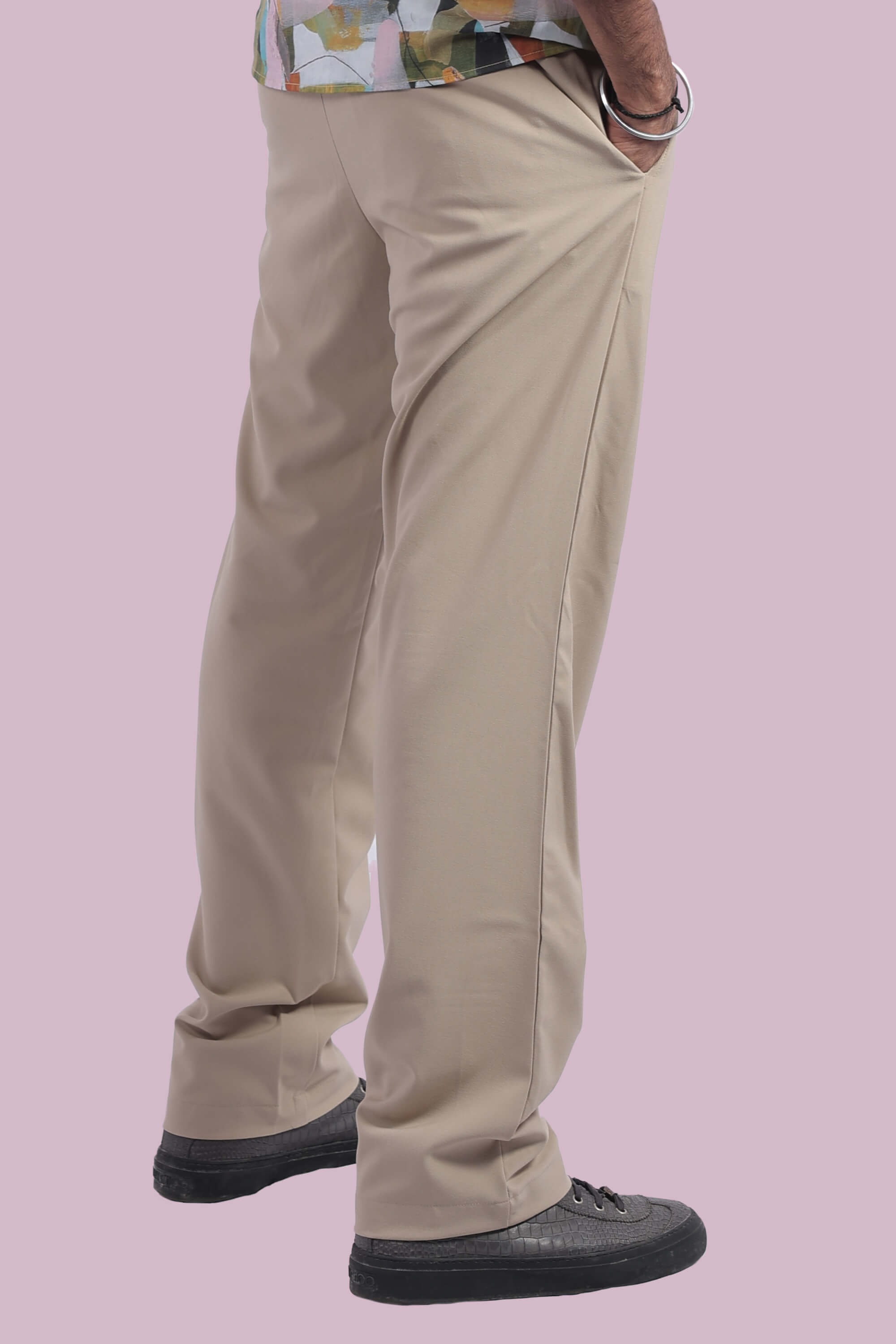 Beige Stretchable Pants With Relaxed Fit